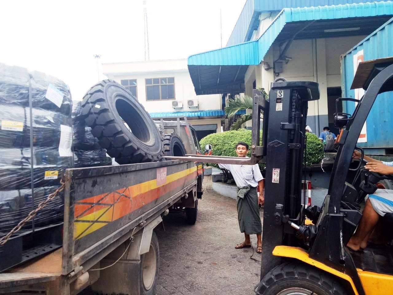 yeslogistic
