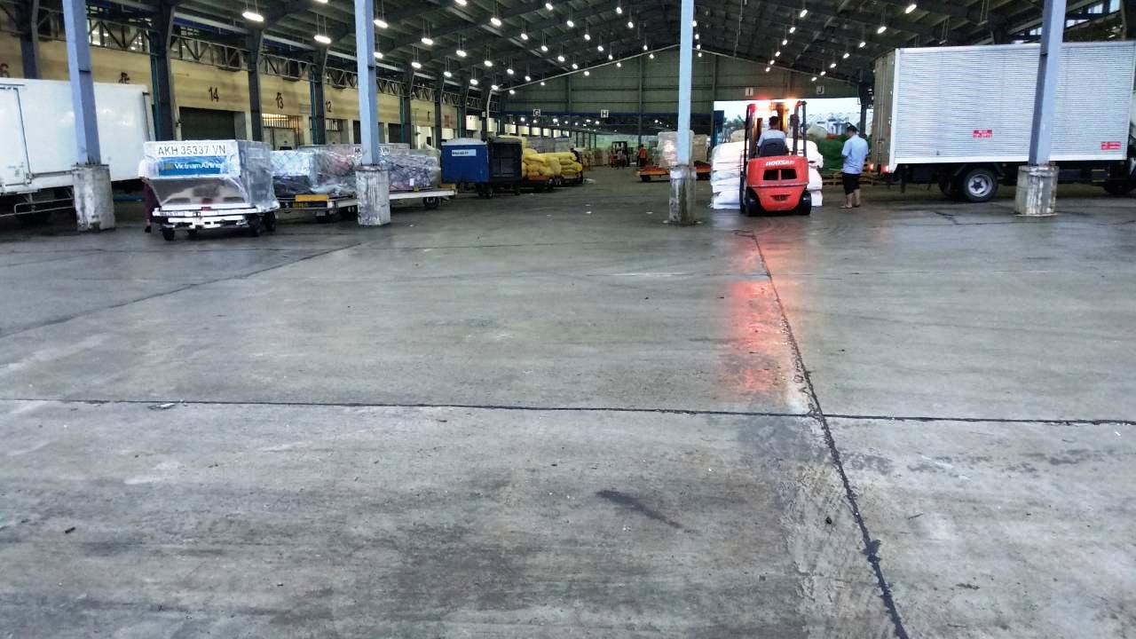 yeslogistic